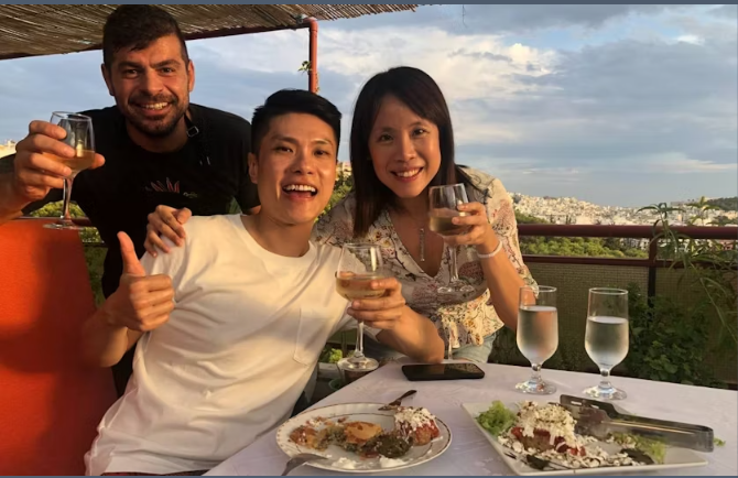 Vegetarian Greek dinner with an Acropolis view - Image 2